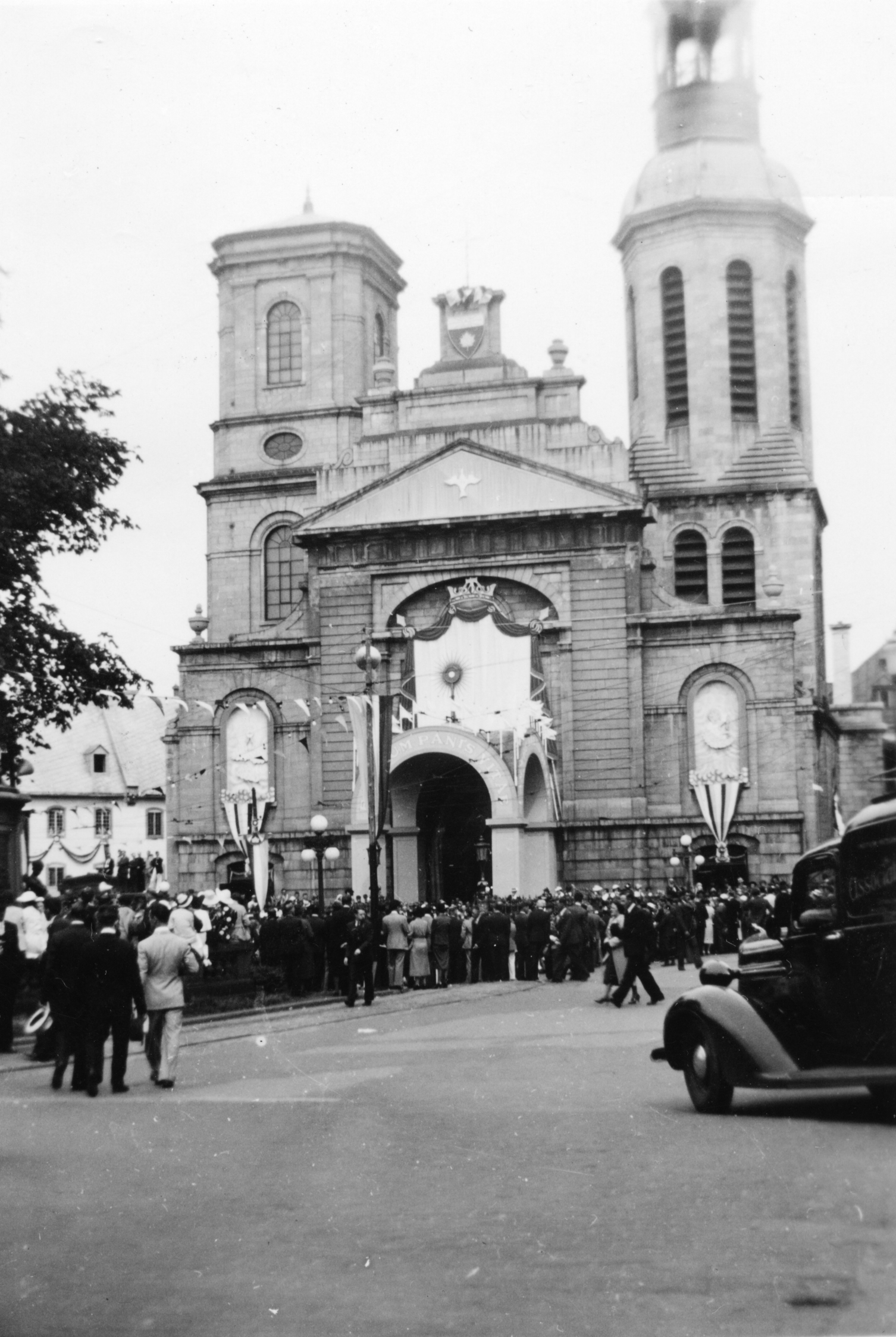 Shared Memories Notre Dame de Qu bec Basilica Decorated For The First